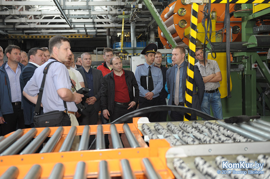 Судебные эксперты побывали на «Белшине» 