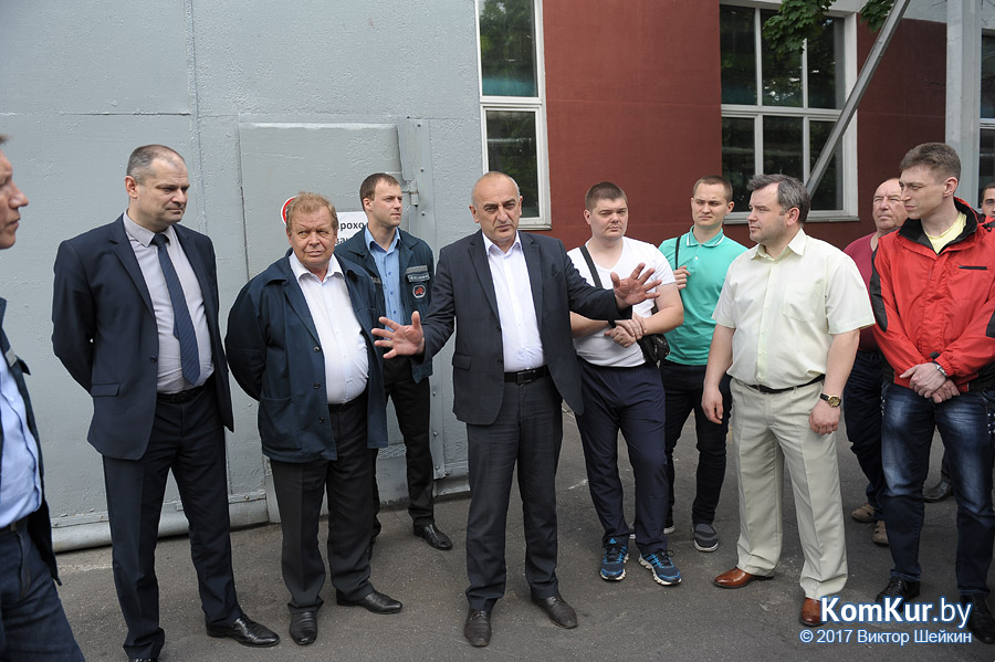 Судебные эксперты побывали на «Белшине» 