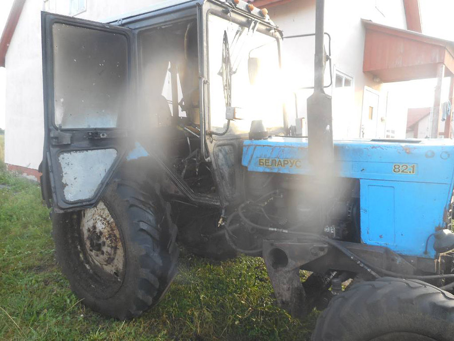 В Бобруйском районе горел трактор