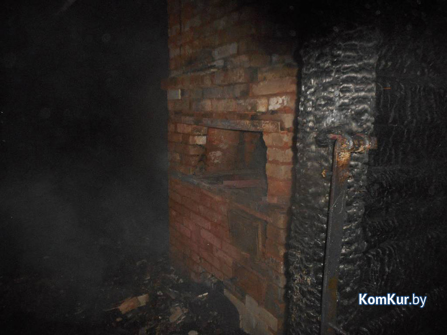 В Бобруйском районе сгорел дотла нежилой дом