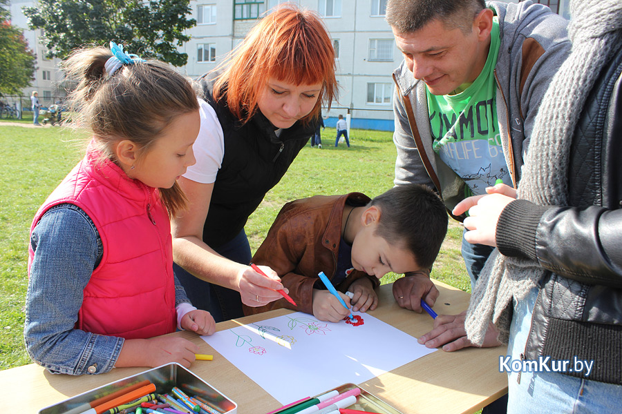 Бобруйские школьники «зависли» на радуге