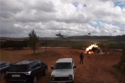На учениях «Запад-2017» вертолет случайно обстрелял зрителей (+видео)