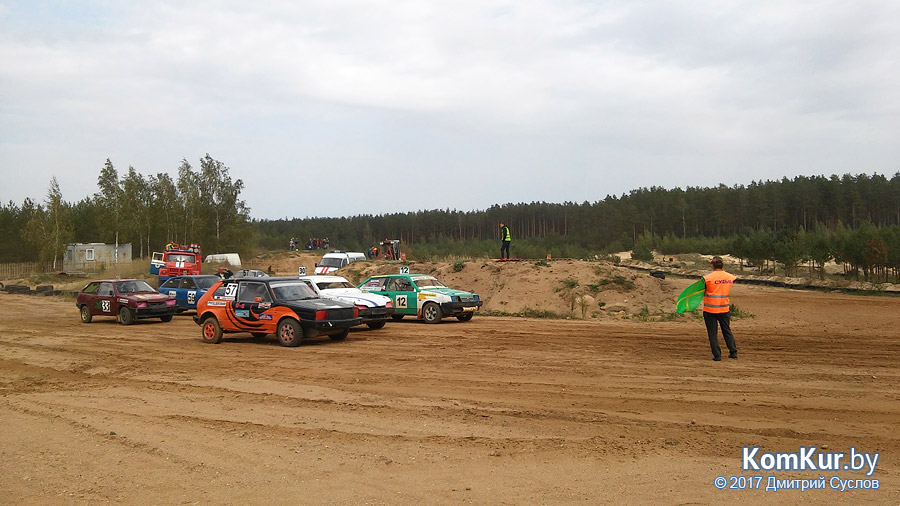 Управляемый занос и неуправляемый переворот на трассе под Бобруйском