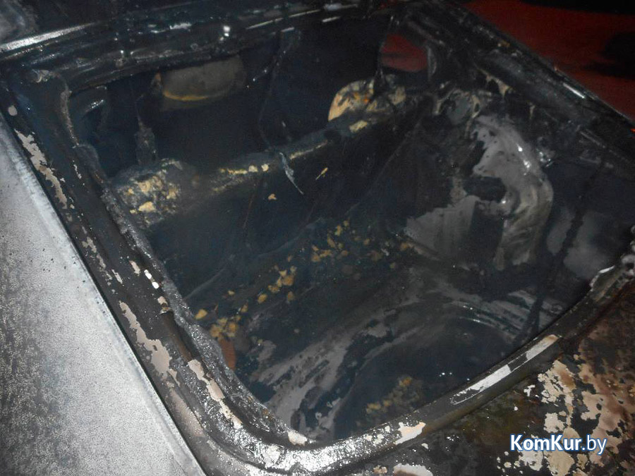 Ночью в Бобруйске горели автомобили (+ видео)