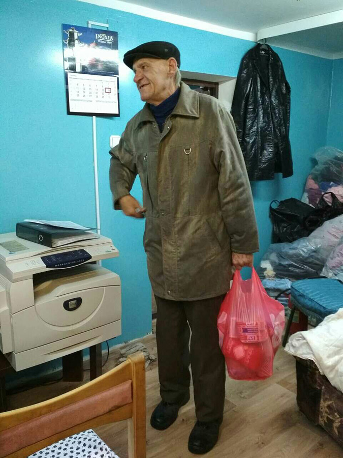 Бобруйчане собрали еду и вещи для малоимущих