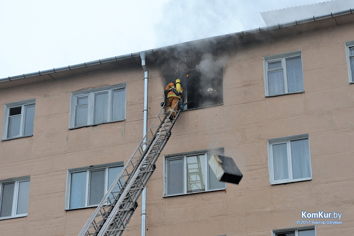 В бобруйской многоэтажке произошло возгорание