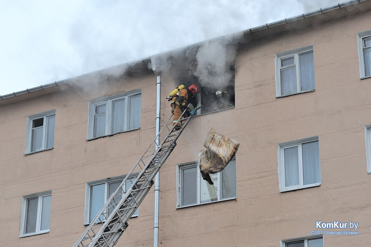 В бобруйской многоэтажке произошло возгорание