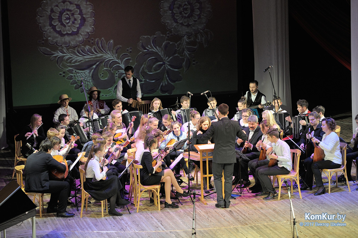 Концерт, посвящённый 90-летнему юбилею школы искусств № 1 им. Е.К. Тикоцкого