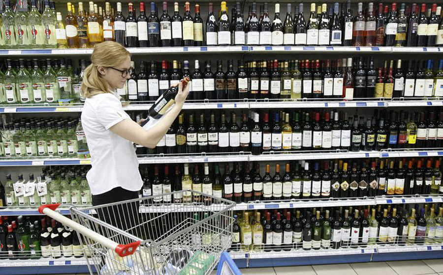 Нужно ли повышать возраст продажи алкоголя – мнение бобруйчан