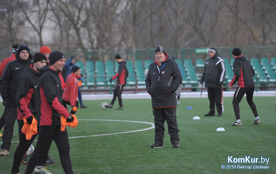 В понедельник, 15 января, приступили к тренировкам футболисты «Белшины».