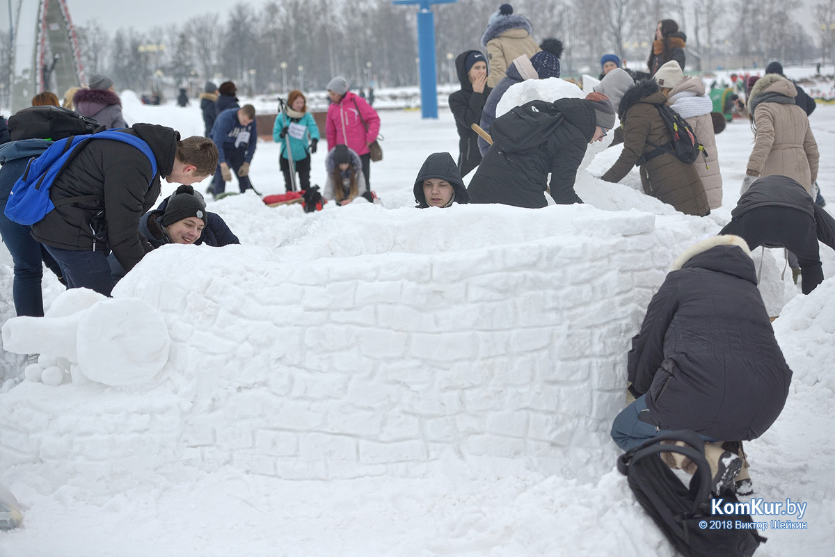 Зимний праздник на «Бобруйск-Арене». Фоторепортаж