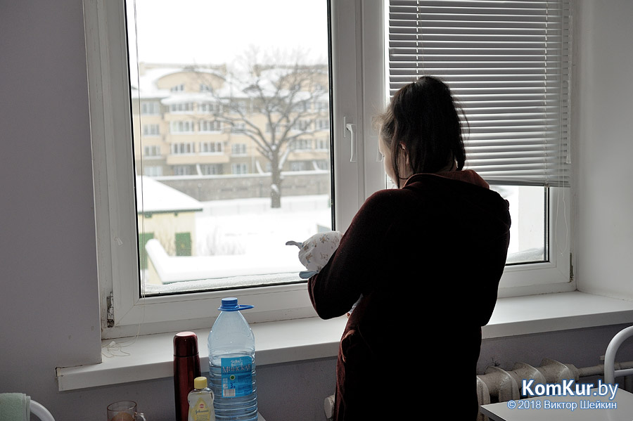 Пускать ли родственников в роддом?