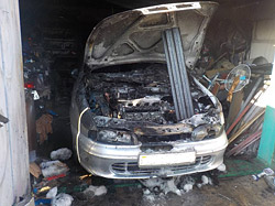 Загорелась машина в бобруйском гараже