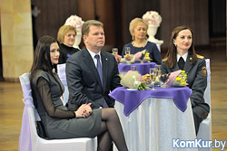 Мэр Бобруйска пригласил бобруйчанок во Дворец (Добавлены фото)