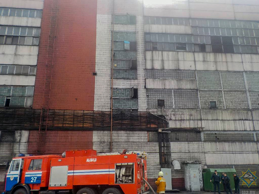На главном предприятии Бобруйска произошел пожар. Пострадал человек.