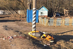 В Могилеве 14-летняя девушка врезалась в столб