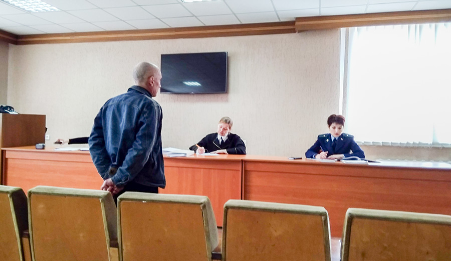 Идеальный подсудимый и вор-«ремонтник»: репортаж из зала суда