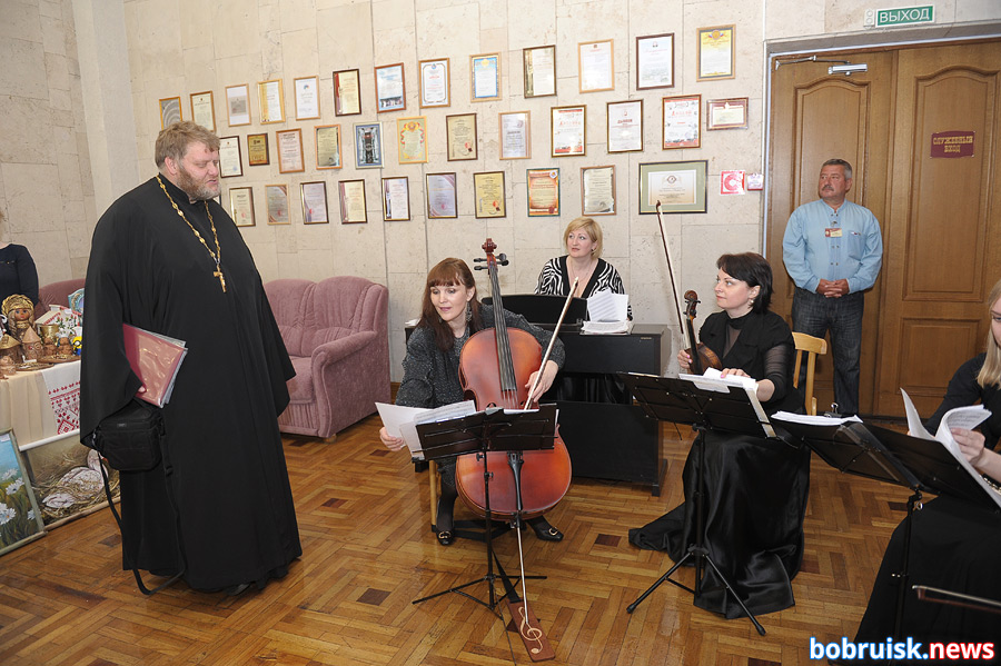 В Бобруйске стартовал Международный фестиваль «Счастье в детях»