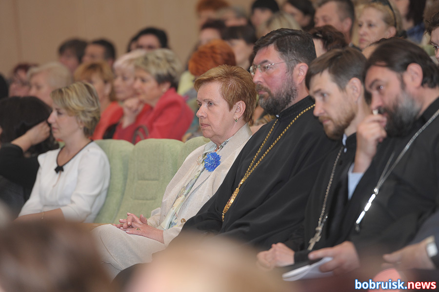 В Бобруйске стартовал Международный фестиваль «Счастье в детях»