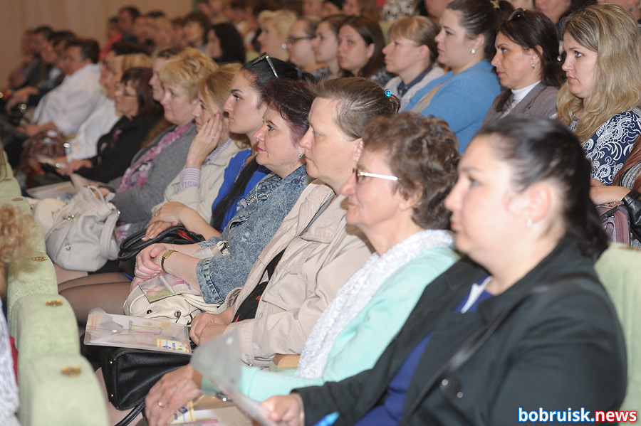В Бобруйске стартовал Международный фестиваль «Счастье в детях»