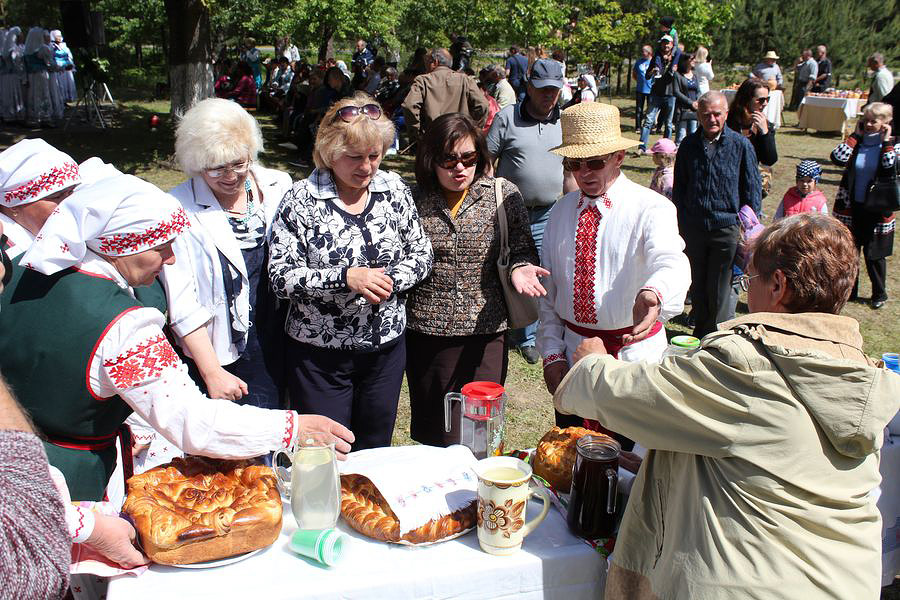 Праздник «Траецкі кірмаш» приглашает сельчан и жителей Бобруйска в воскресенье, 27 мая, присоединиться к жителям деревни Петровичи.