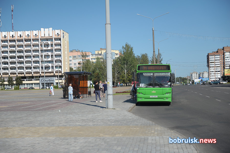 Площадка возле Дворца искусств в Бобруйске — ремонт заглох?