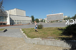 Площадка возле Дворца искусств в Бобруйске — ремонт заглох?