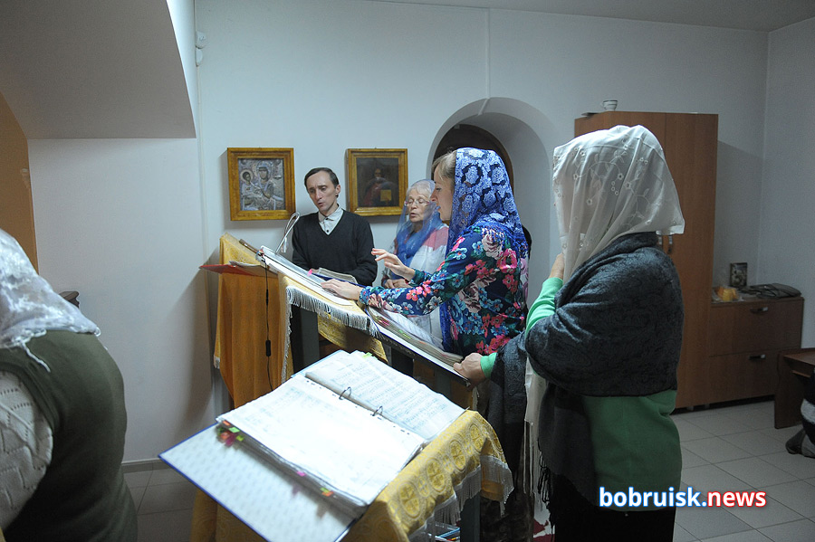 Отметили день рождения прихода храма в честь Иверской иконы Божией Матери