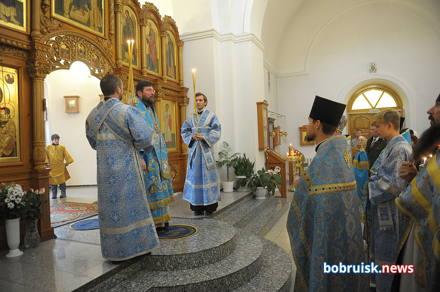 Отметили день рождения прихода храма в честь Иверской иконы Божией Матери