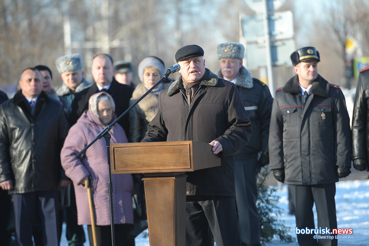 В Бобруйске открыт памятник погибшим милиционерам