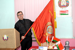 Лидер бобруйских коммунистов — о белорусском капитализме, «кухонной» политике и «красных» юбилеях