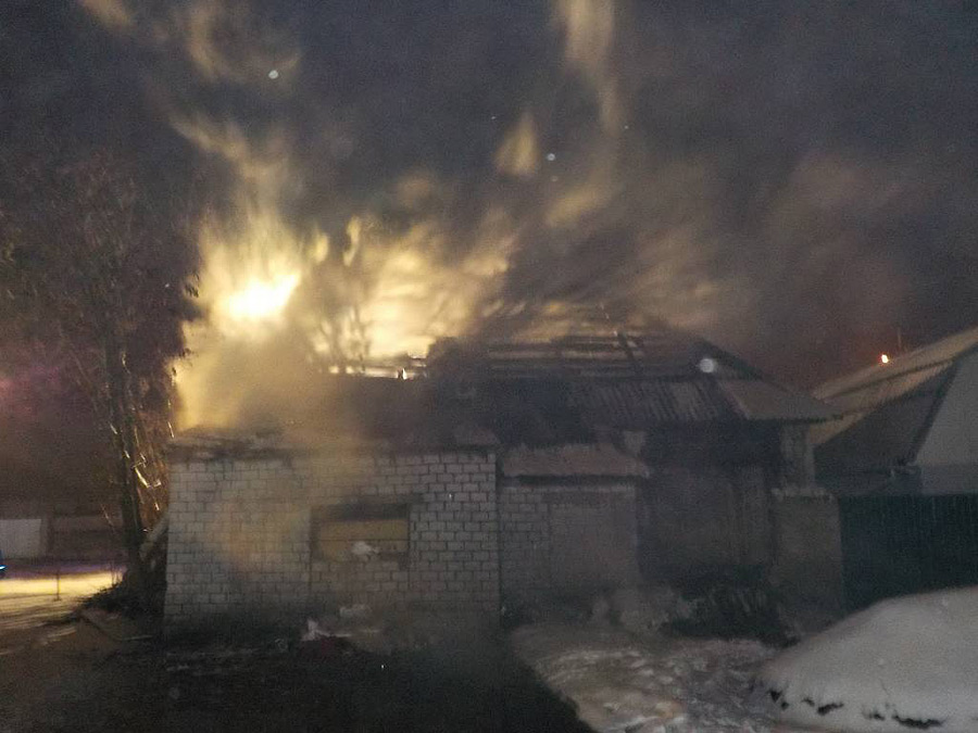 На улице Бахарова в Бобруйске сгорел склад