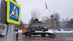 На главной улице Бобруйска водитель совершил ДТП на пешеходном переходе и скрылся