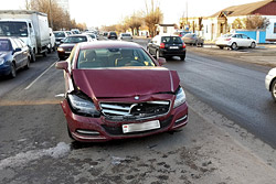 На оживленной бобруйской улице в аварии разбили… 3-комнатную квартиру