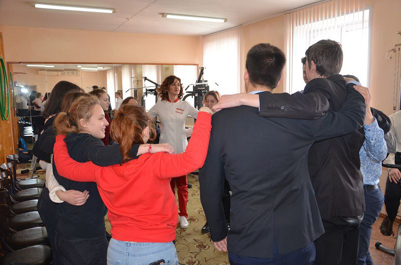 В День Конституции юным бобруйчанам измерили давление