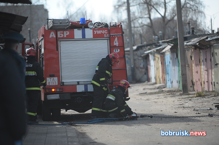 В гаражном массиве жилого района Бобруйска прогремел взрыв. Есть жертвы