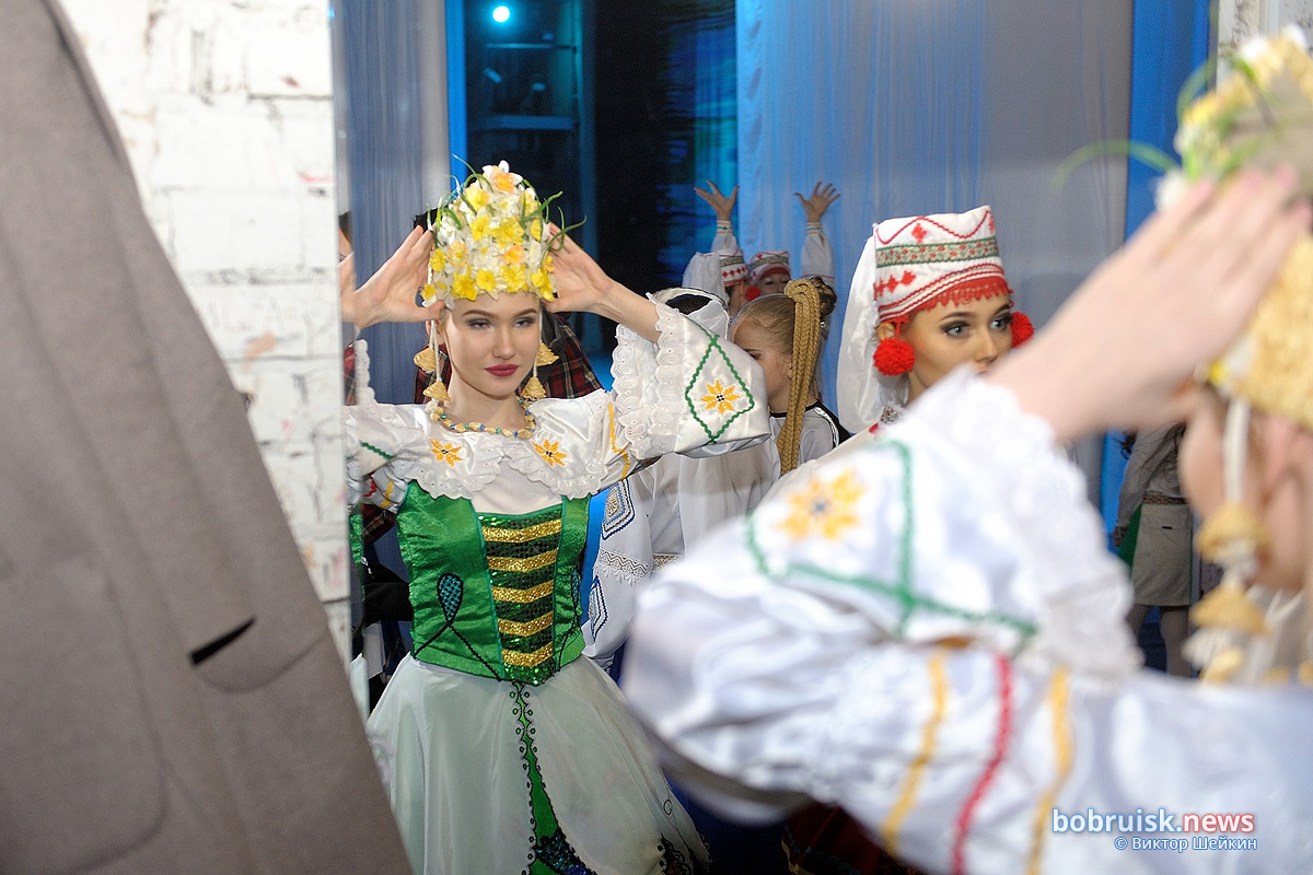 Коллективы «Кукушечка» и «Россы» подтверждали звания «Заслуженный любительский коллектив Республики Беларусь» на сцене Дворца искусств. (Большой фоторепортаж)