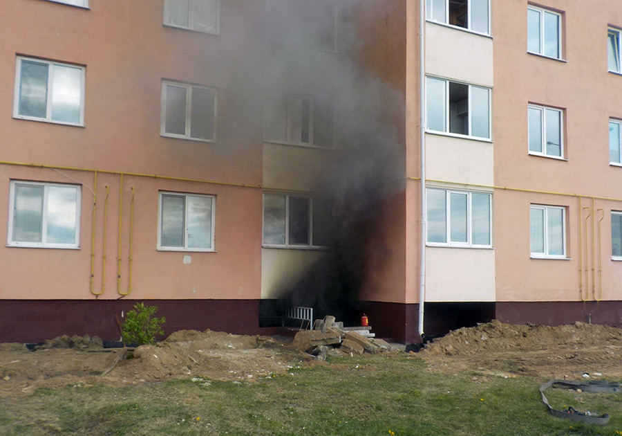 Из искры – пламя: пожар в доме на улице Днепровской Флотилии