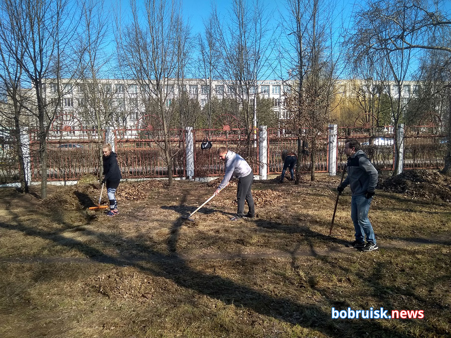В последнюю субботу марта активисты БРСМ собрались в бобруйском парке