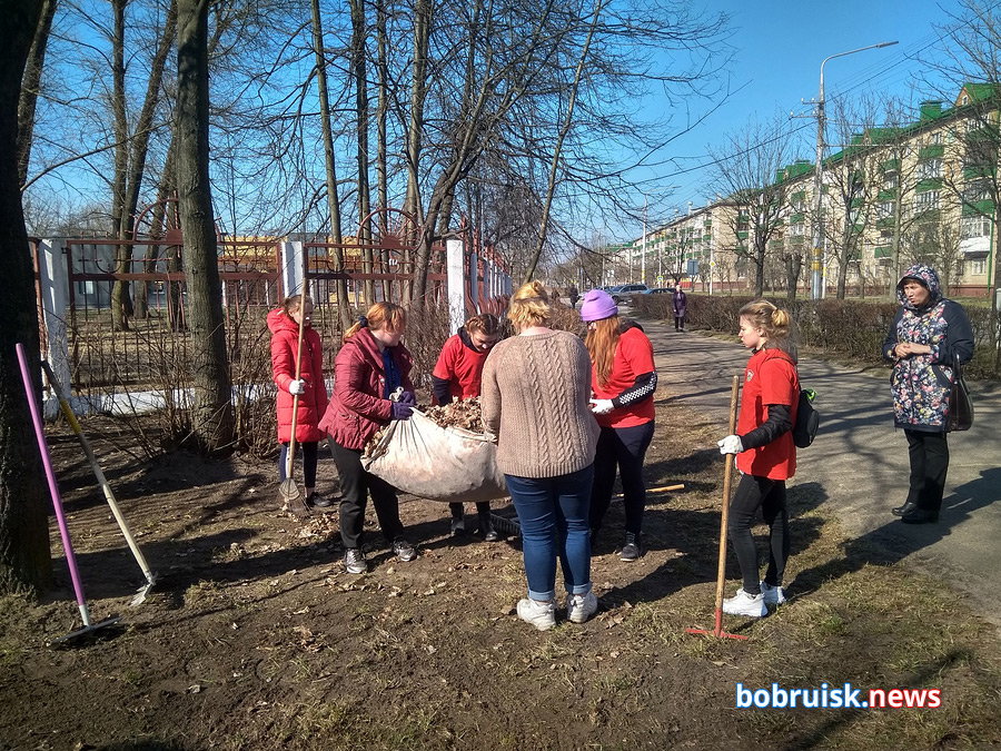 В последнюю субботу марта активисты БРСМ собрались в бобруйском парке