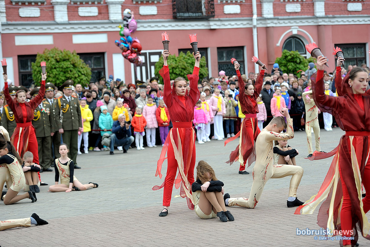Большой фоторепортаж с празднования Дня Победы в Бобруйске. (337 фото)