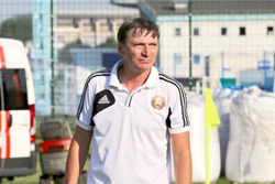 У сборной Беларуси по футболу — новый главный тренер. Он играл за бобруйский «Шинник»