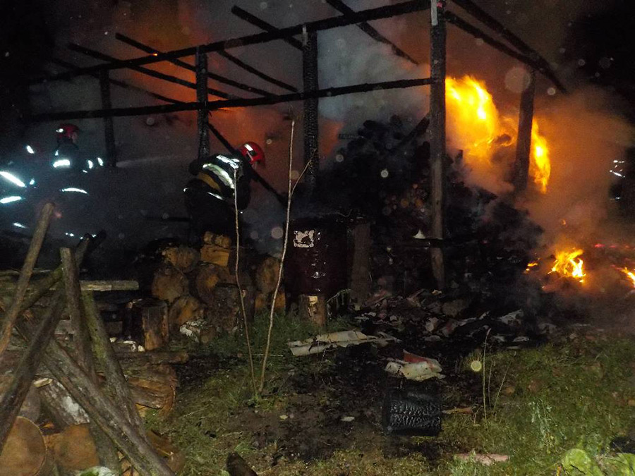 В Бобруйском районе сгорело строение. Версия – поджог