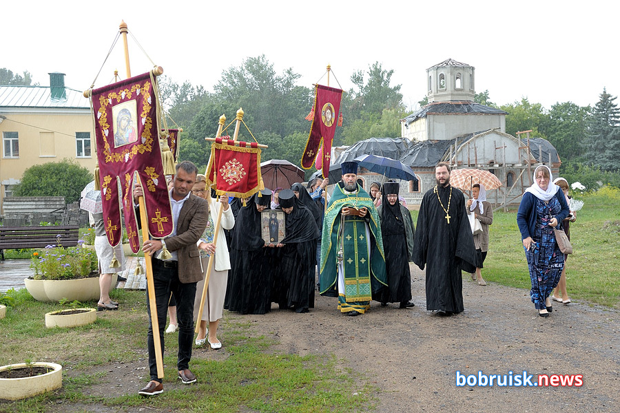 В Бобруйск из Кемерово прибыла икона Гавриила Самтаврийского