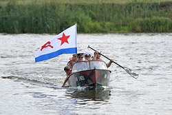 Бобруйские моряки празднуют День военно-морского флота