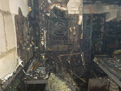 В пламени два этажа и чердак: в Бобруйске загорелась сауна
