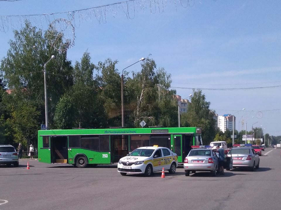Второе за последние пять дней дорожно-транспортное происшествие с участием пассажирского транспорта случилось в Бобруйске.