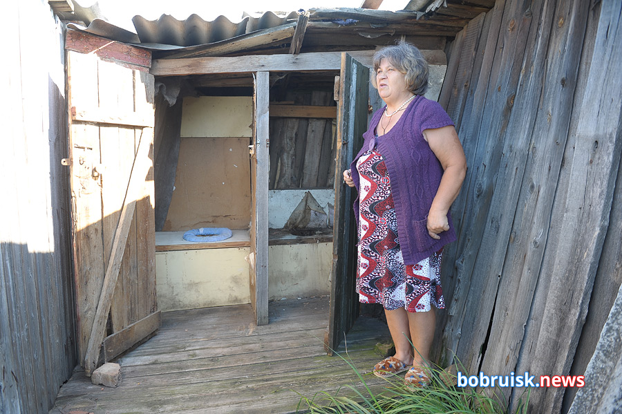 Иней на обоях, удобства на улице: мы побывали в бобруйских бараках