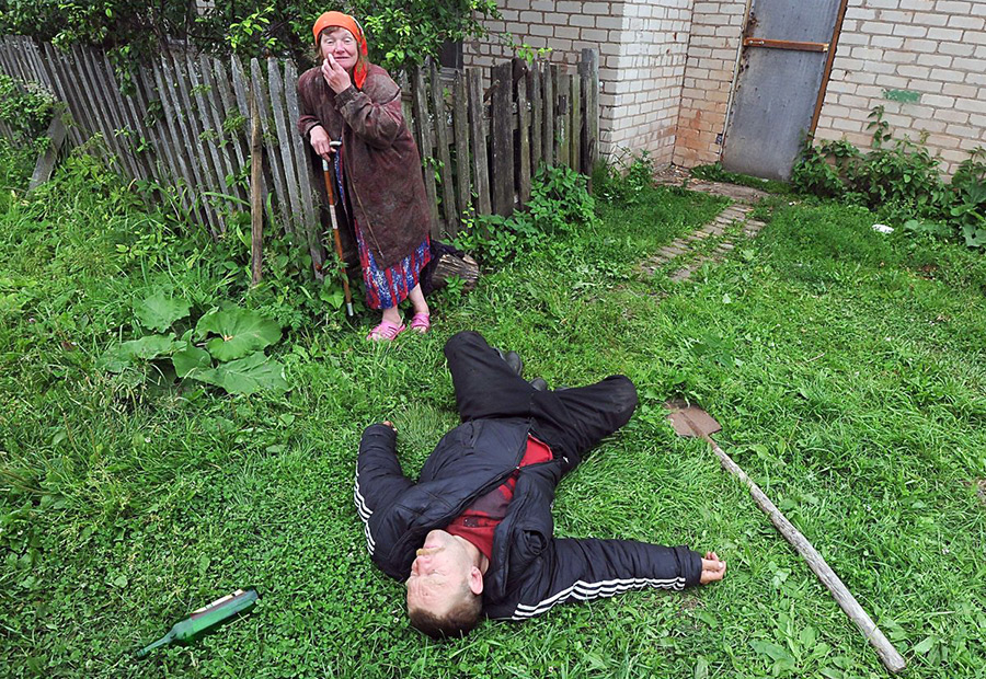 Осужден житель Бобруйского района: он истязал сожительницу и до смерти избил односельчанина