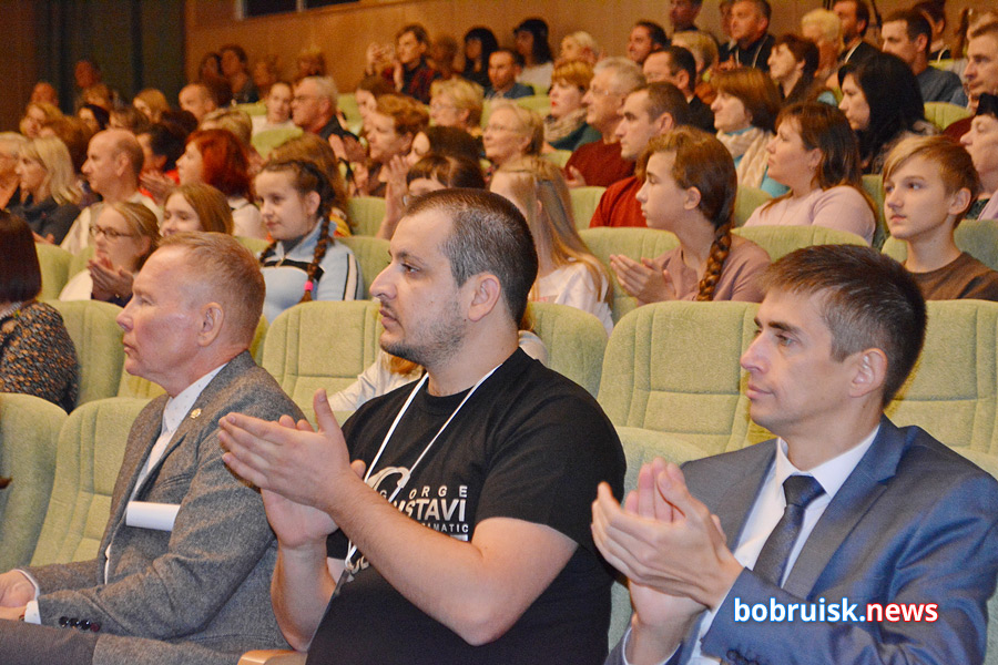 В Бобруйске торжественно открылся VII Республиканский фестиваль национальной драматургии